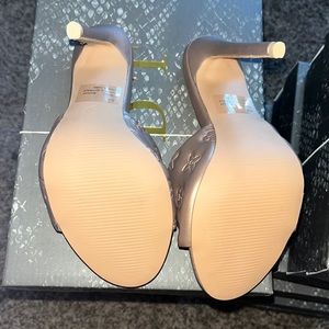 Flower imprint champagne faux leather sandal! New!